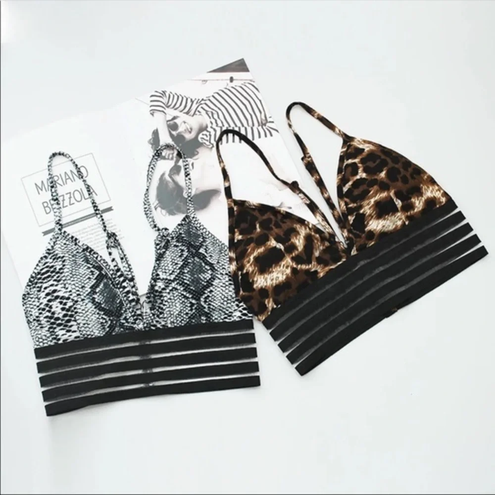 Snakeskin Yoga Workout Mesh Banded Sports Bra in Grey/Black NWT - Picture 1 of 6